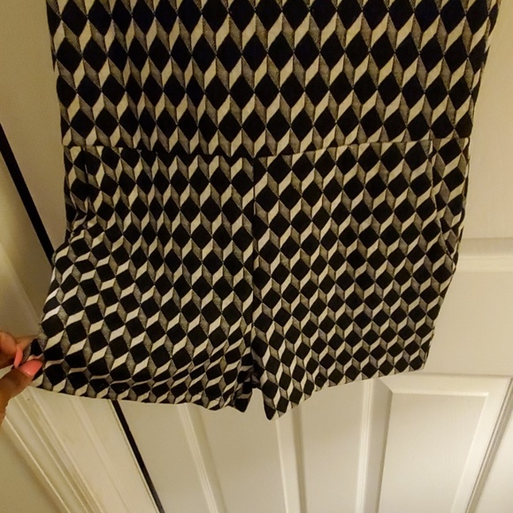 Black and white romper - Picture 2 of 4